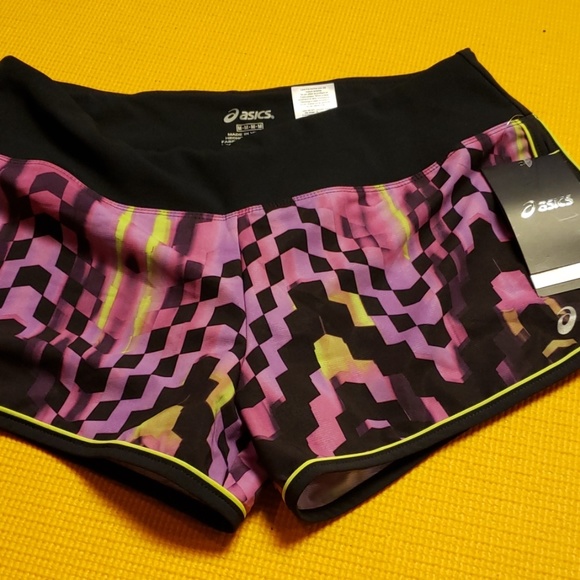 ASICS shorts - Picture 1 of 4